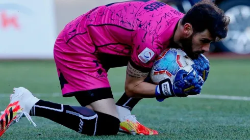 Tras estar afuera hasta de las citaciones, Paulo Garcés volvió a la titularidad pero no tuvo fortuna en la derrota de Curicó ante Cobresal.