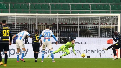 Lukaku marcó el solitario gol del Inter contra Napoli.