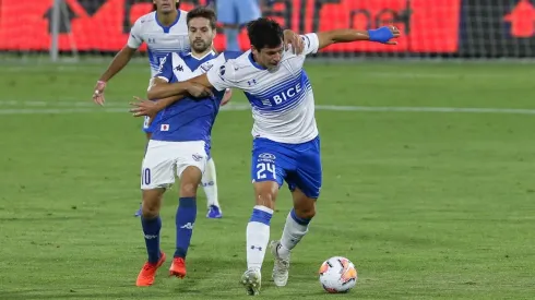 Alfonso Parot no pudo celebrar la clasificación a semifinales de la Copa Sudamericana, pero ahora va por el tricampeonato con la UC