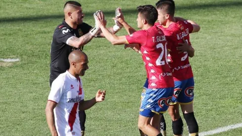 Unión Española se ubica en el tercer lugar del torneo.