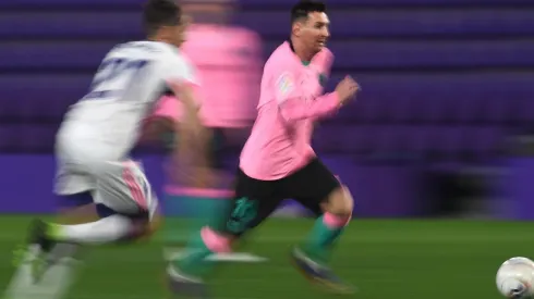 Lionel Messi superó a Pelé en la victoria del Barcelona contra Real Valladolid de Fabián Orellana.