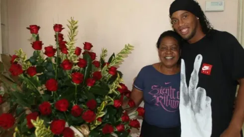 Dona Miguelina, la mamá de Ronaldinho, está internada por coronavirus.