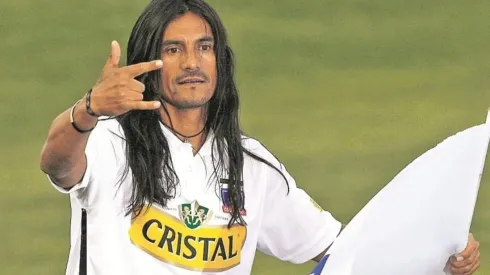 Coca Mendoza en guerra contra el bono en Colo Colo para no descender.