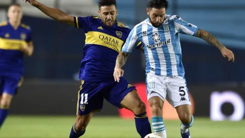 Eugenio Mena en la ida de Racing contra Boca: asoma titular en la revancha.