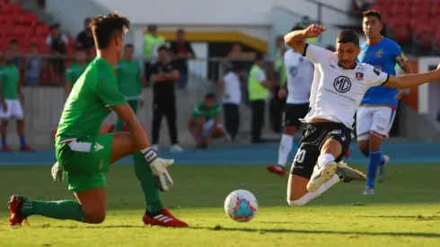 El delantero argentino llegó como figura, pero las lesiones lo tienen relegado a la banca.