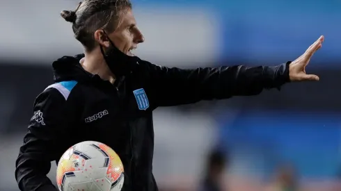 Beccacece deja su cargo en Racing tras la salida de Diego Milito