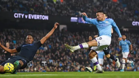 Los ciudadanos visitan a un Everton en racha.