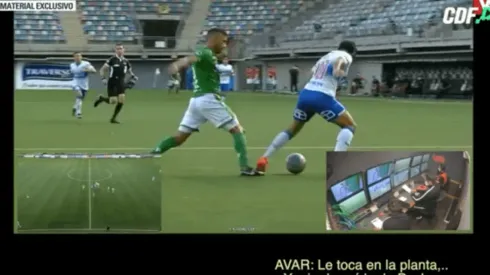 El VAR recomendó no cobrar el penal a Edson Puch