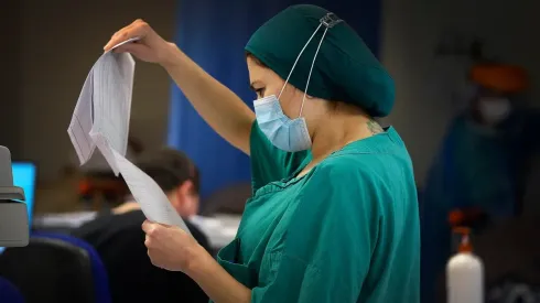 Los trabajadores de la salud tendrán un pequeño aporte del Estado.