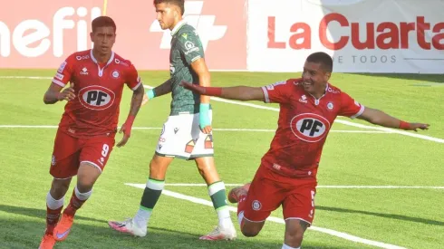 Triunfo de La Calera contra Santiago Wanderers con golazo de Esteban Valencia.
