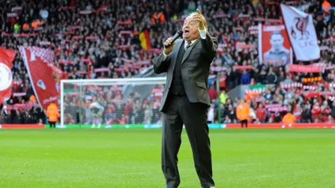 You’ll never walk alone: Liverpool lamenta la partida de la voz de su mítico himno.