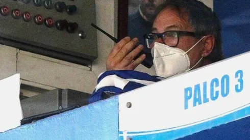 Continúa la polémica de Holan y su radio