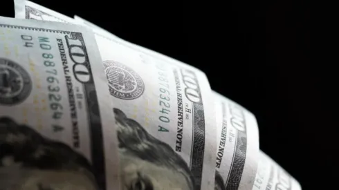 El valor de la divisa sigue en picada sin mostrar repunte