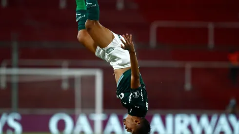 Rony abrió la cuenta para Palmeiras contra River Plate.