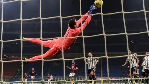 Szczesny calienta la lucha por el título de la Serie A.