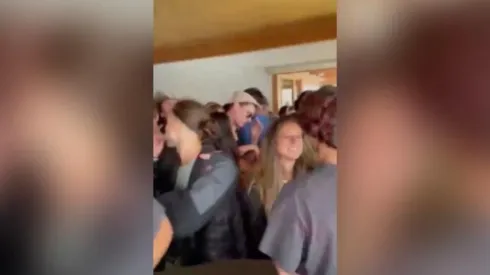 Deceneas de inescrupolosos jóvenes realizaron fiesta clandestina en Cachagua