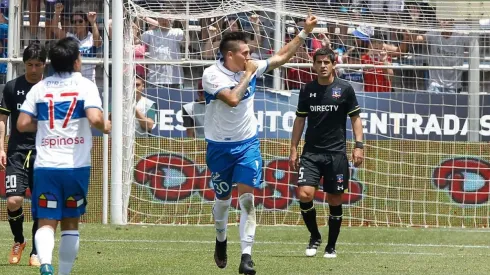 Nicolás Castillo se burla de Colo Colo