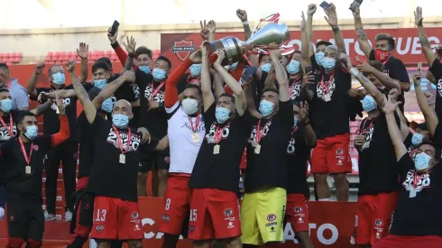 Ñublense goleó a Deportes Copiapó y vuelve a Primera División