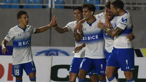 La UC repite formación de emergencia contra Curicó, salvo la duda de Diego Valencia.