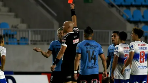 Zenteno fue expulsado y le dijo de todo a Deischler. Hoy pidió disculpas