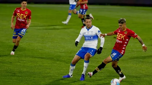 La UC terminó el partido con nueve hombres en cancha.