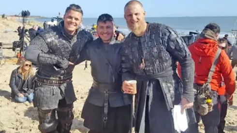 El chileno se pudo sacar fotos con los actores principales.