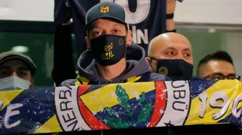 Ozil cumplirá su anhelo de niño de jugar en el Fenerbahce.