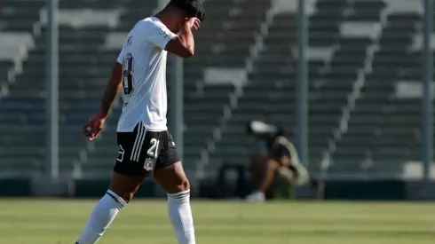 Felipe Campos abandona la cancha ante Universidad de Chile