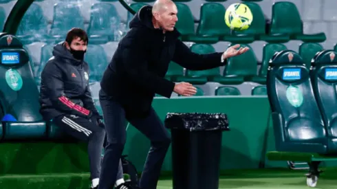 Marca asegura que Zidane no se mueve del Real Madrid