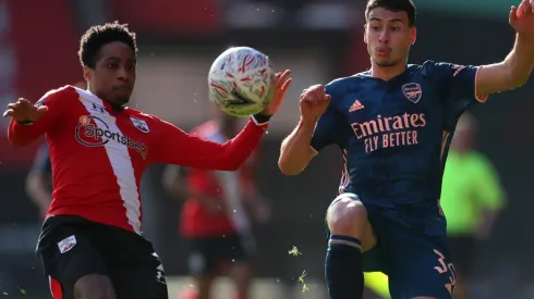 Los Cañoneros eran los campeones vigentes del certamen.