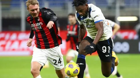 Duvan Zapata marcó el tercer y decisivo gol del Atalanta ante Milan.