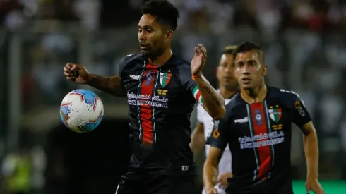 Jiménez marcó un triplete ante la UC y la complicó en la lucha por el título.