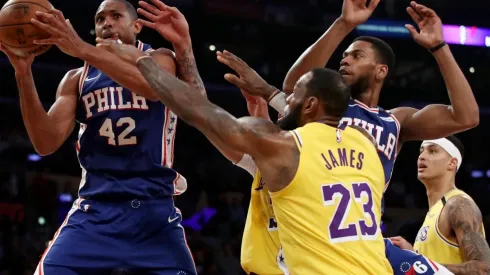 Hoy saltan a la cancha LeBron James y Anthony Davies frente a los 76ers con miras de defender su título.