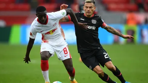 Charles Aránguiz liderará a su equipo frente al RB Leipzig en un verdadero partidazo en el fútbol alemán.