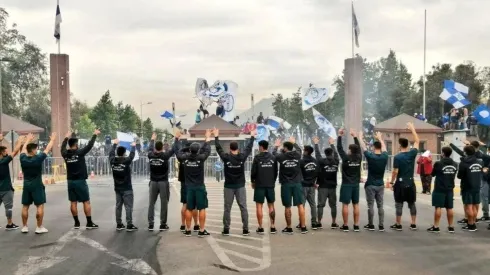 Hinchas le dieron su apoyo a la UC en la recta final