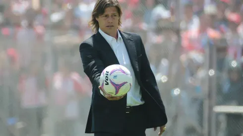 El argentino tiene todo listo para llegar a la banca de Chile.