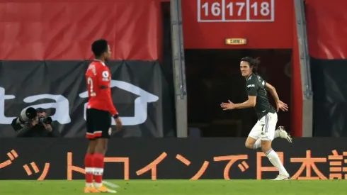 Edinson Cavani fue la figura del duelo entre ambos en la primera rueda: anotó un doblete viniendo desde la banca.