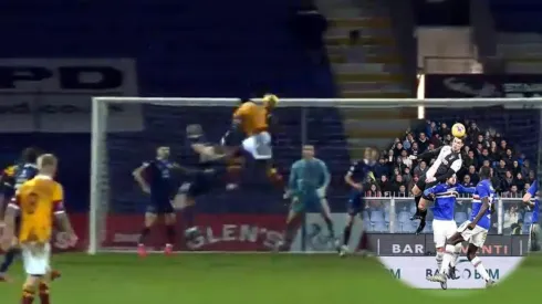 El golazo de Bevis Mugabi que supera el récord imposible de Cristiano Ronaldo.