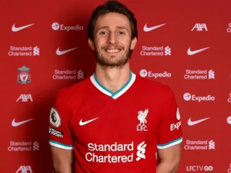 Liverpool aprovecha cierre de mercado y ficha dos centrales