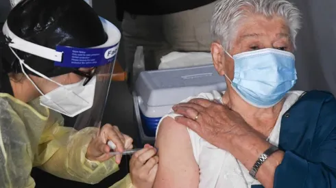 Comenzó el proceso de vacunación masiva en Chile