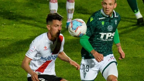 Duelo con mucho por jugarse. Santiago Wanderers quiere asegurar la permanencia, mientras que Curicó necesita ganar para escapar del fondo en la acumulada.