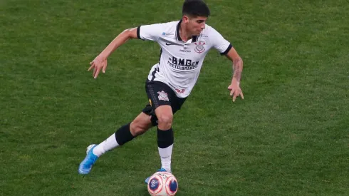 Araos empieza a ganar protagonismo en Corinthians