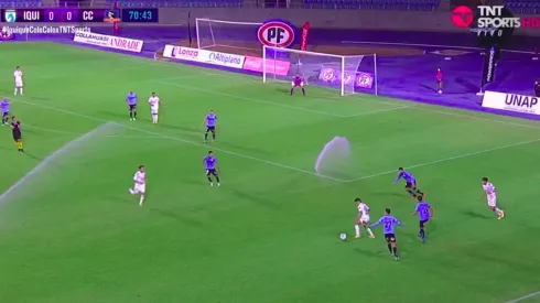 Los regadores en pleno Deportes Iquique-Colo Colo.