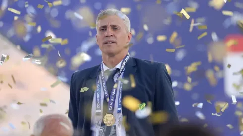 Hernán Crespo se coronó campeón de Copa Sudamericana.