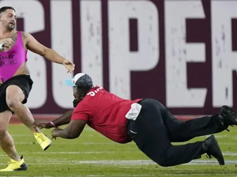 Aseguran que espontáneo del Super Bowl apostó que alguien invadiría la cancha