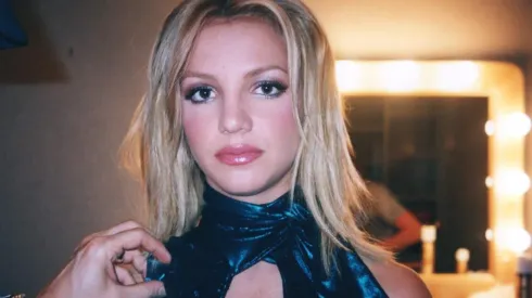 El padre de la cantante es quien toma las dediciones sobre sus finanzas