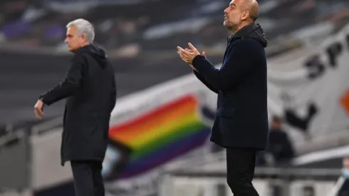 Josep Guardiola y José Mourinho se miden de nuevo en la Premier League.