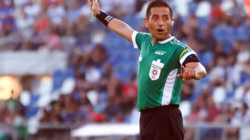 Francisco Gilabert no sancionó penal en la última jugada del duelo entre Colo Colo y Cobresal y no arbitrará en la última fecha del Campeonato Nacional