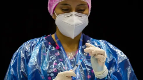 El proceso de inmunización en Chile alcanza casi las dos millones de personas vacunadas.