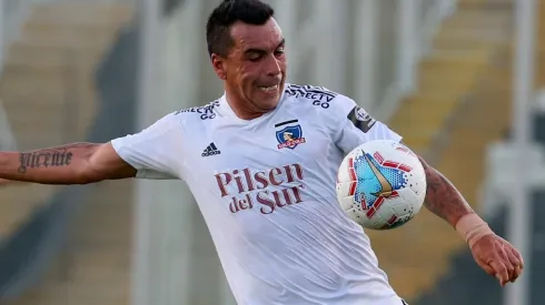 Esteban Paredes tiene definido que jugará hasta diciembre, pero no sabe si en Colo Colo.